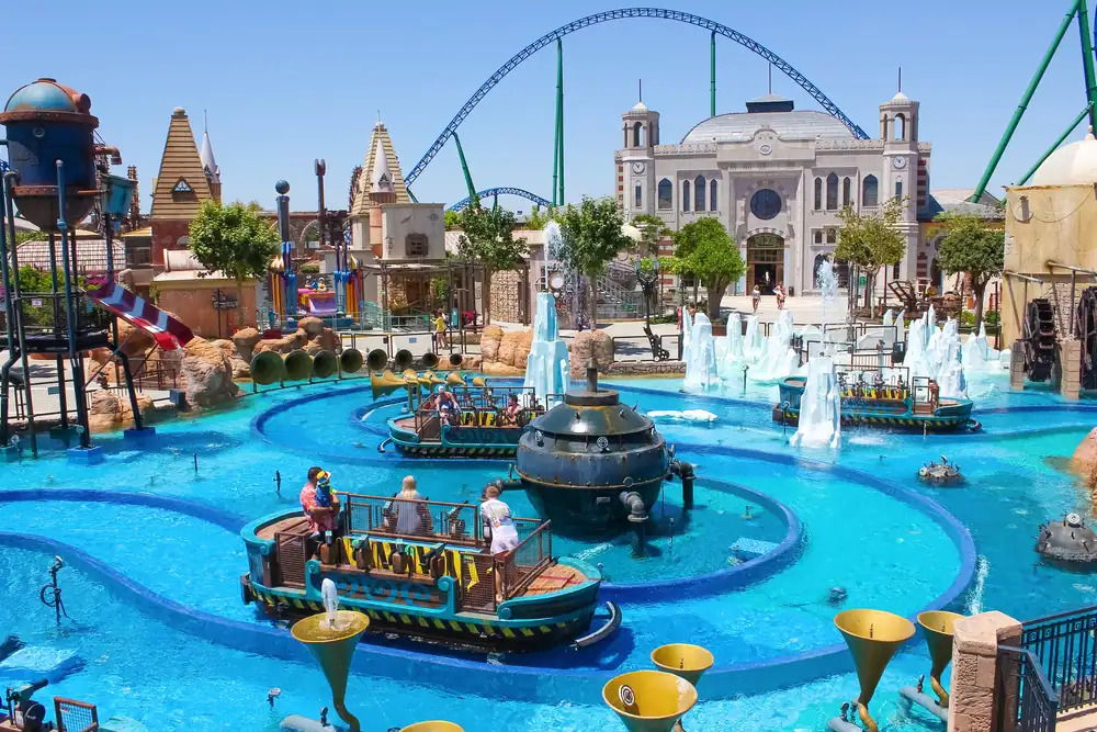 <span>10:00</span>إثارة مدينة الملاهي 🎢