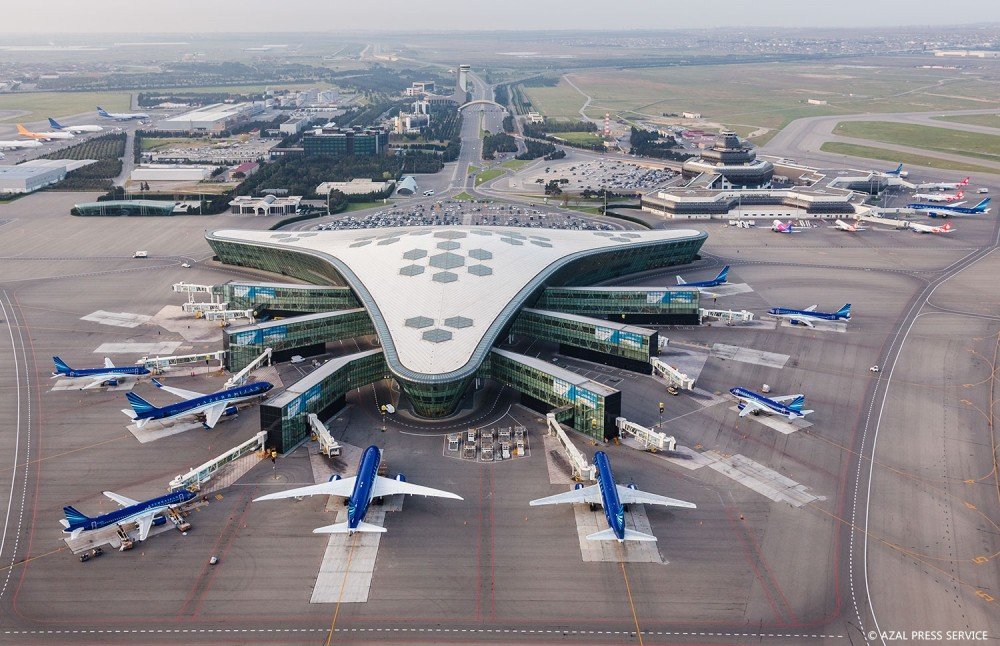 <span>🛬 اليوم الأول</span> الوصول إلى باكو