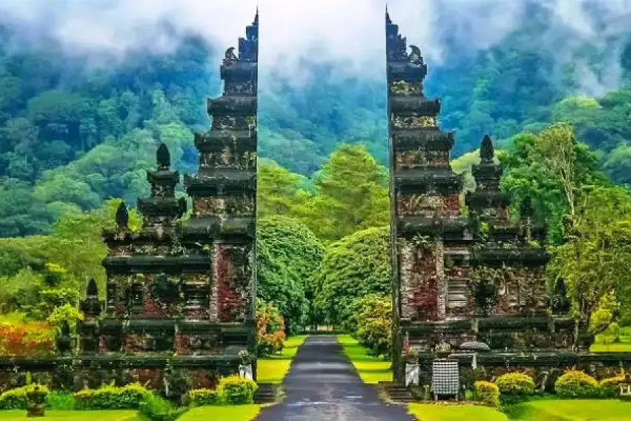 🇮🇩 برنامج سياحي إلى جاكرتا – حديقة سفاري، بحيرة ليدو، والمزيد | 8 أيام، 7 ليالٍ 🏞️🛍️🕌