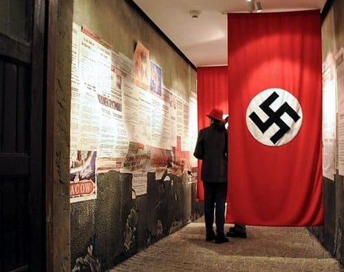 <span>🏭 03:15 PM</span> Optional Visit: Schindler’s Factory